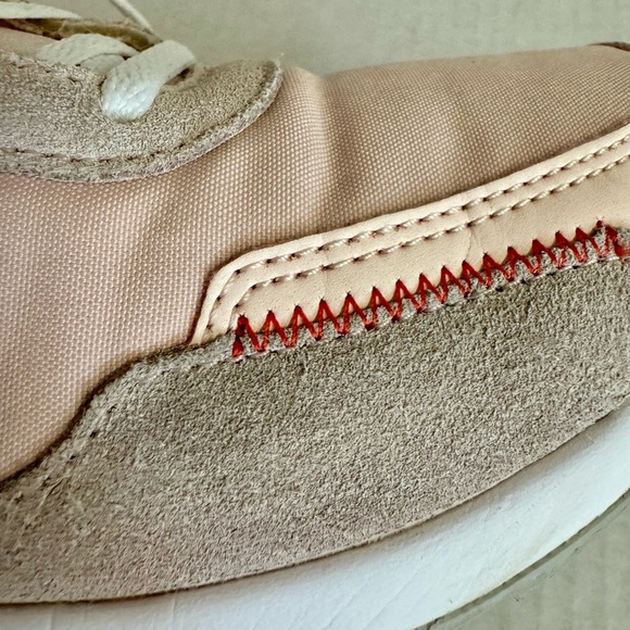 Adidas-Retrorun running sneakers from Finish Line in pink and white.Size 9 - Picture 8 of 12